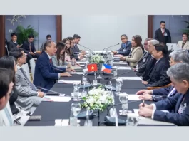 As part of his state visit to Vietnam, President Ferdinand Marcos Jr. of the Philippines held a private meeting with Vingroup Chairman Pham Nhat Vuong and the group’s senior executives in Hanoi.